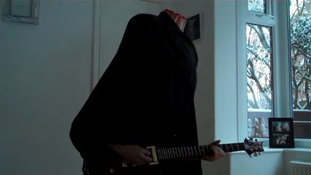 Mr Headless Man guitar solo Whole Lotta Rosie ACDC смотреть онлайн