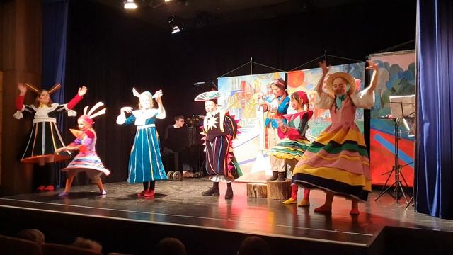 Петя и волк. Ч2. Будапешт смотреть онлайн