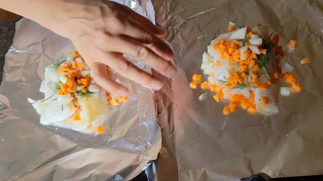 Рыба с морковкой и луком в фольге. Простой рецепт без возни и жарки