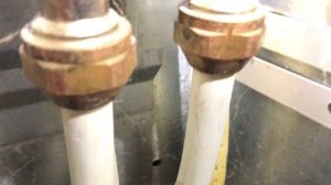 Вот что происходит с дешёвой металлопластиковой трубой после нескольких лет эксплуатации