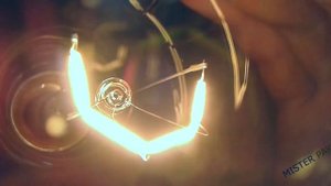 Из-за чего сгорает лампочка и как с этим бороться 220v взрыв