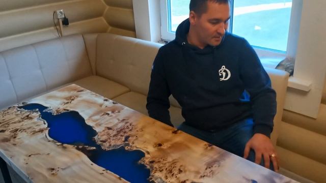 СТОЛ РЕКА ВСЕГДА БУДЕТ В ТРЕНДЕ ИЗ-ЗА СВОЕЙ НАТУРАЛЬНОЙ ПРИРОДНОЙ КРАСОТЫ смотреть онлайн