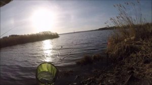 Рыба Проснулась и Клюет! Рыбалка на Озере Ранней Весной