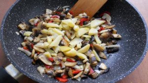 Омлет с картофелем и грибами