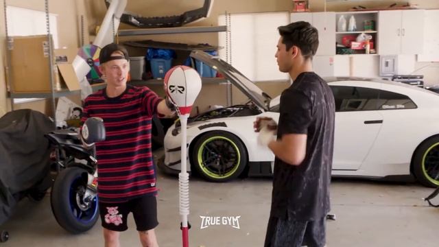 Самый быстрый боксер в мире / 86 ударов за 10 секунд / Безумная тренировка от Райана Гарсии смотреть онлайн