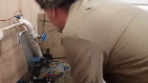 НА ТРУБУ ПОД ДАВЛЕНИЕМ, ПРИВАРИВАЮ 2 РЕЗЬБЫ