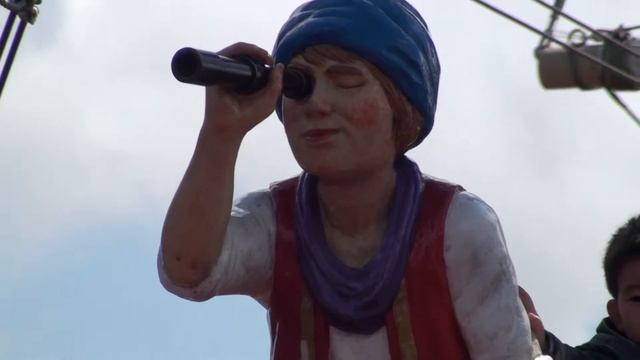Япония. Круиз на пиратском галеоне по горному озеру Аси в Хаконэ.