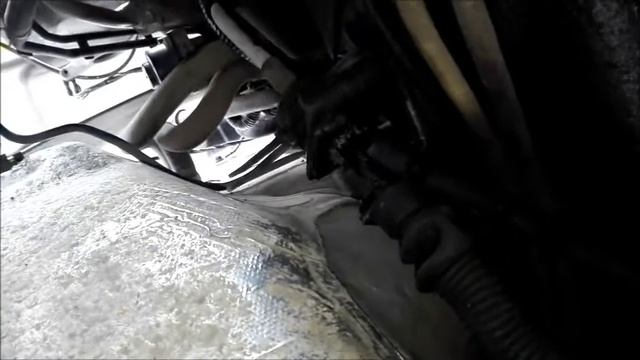 Замена тросика переключения скоростей на АКПП Suzuki Escudo 1999 TL52W J20A. Shift cable replacemen смотреть онлайн