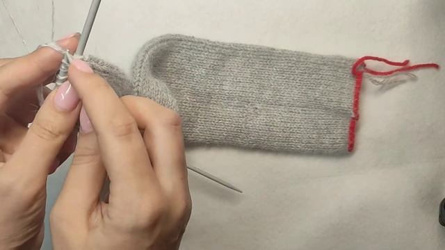 Стильная повязка на голову спицами.Очень теплая повязка.