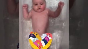 Как купать новорожденного в большой ванн