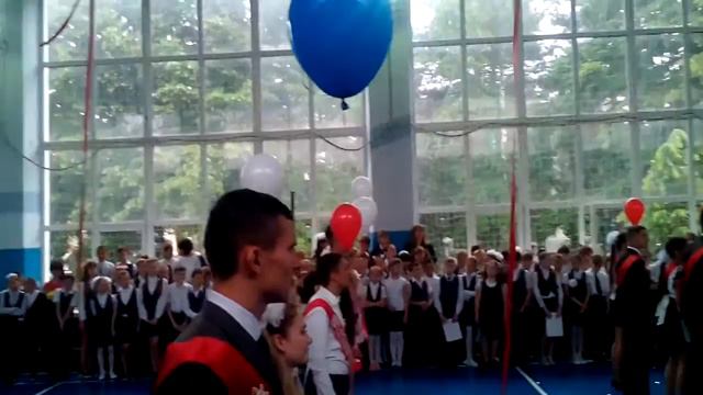 г.ГОРЯЧИЙ КЛЮЧ.Последний звонок школа№1.Флешмоб 11 классов. смотреть онлайн
