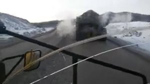 Карьерный самосвал.KomatsuHD-785-7Вождение по карьеру . Dump truck.Komatsu HD-785-7.Driving career.