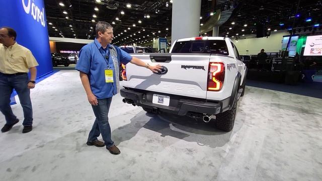 Hands on Look at the 2024 Ford Ranger RAPTOR смотреть онлайн