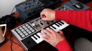 Korg MicroKontrol E-MU 0404 USB Superteclados.com chillout relaxed ambient music