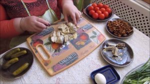 Салат из маринованных грибов