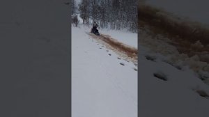 Снегоход Буран по воде/ такая вот зима