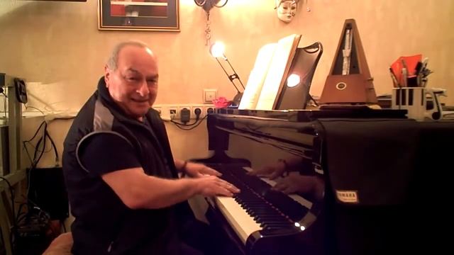 Левон Оганезов.  Гамма как два пальца. Levon Oganezov. Gamma like two fingers.