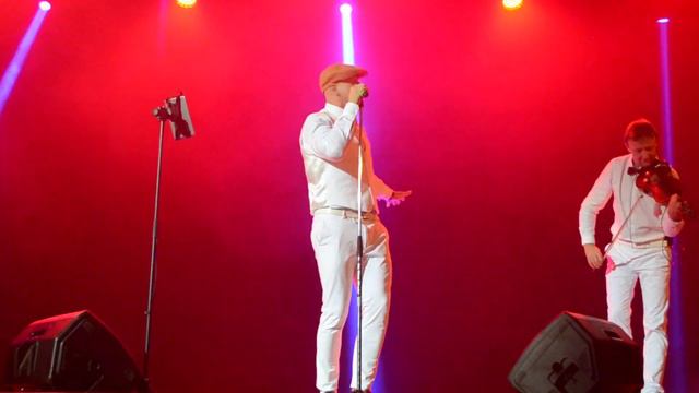 Seryoga a.k.a Полиграф Шарикoff - Харизма (Николаев. 25.11.19) смотреть онлайн