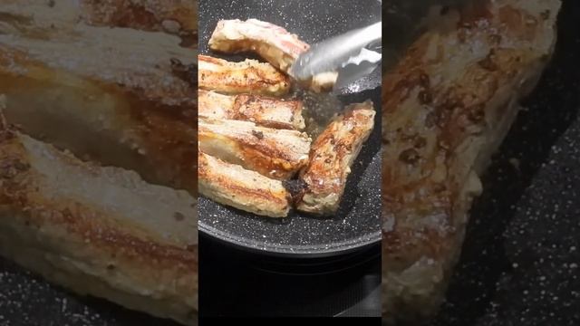 Ребра BBQ  в сковороде, это так вкусно и просто без духовки! #shorts