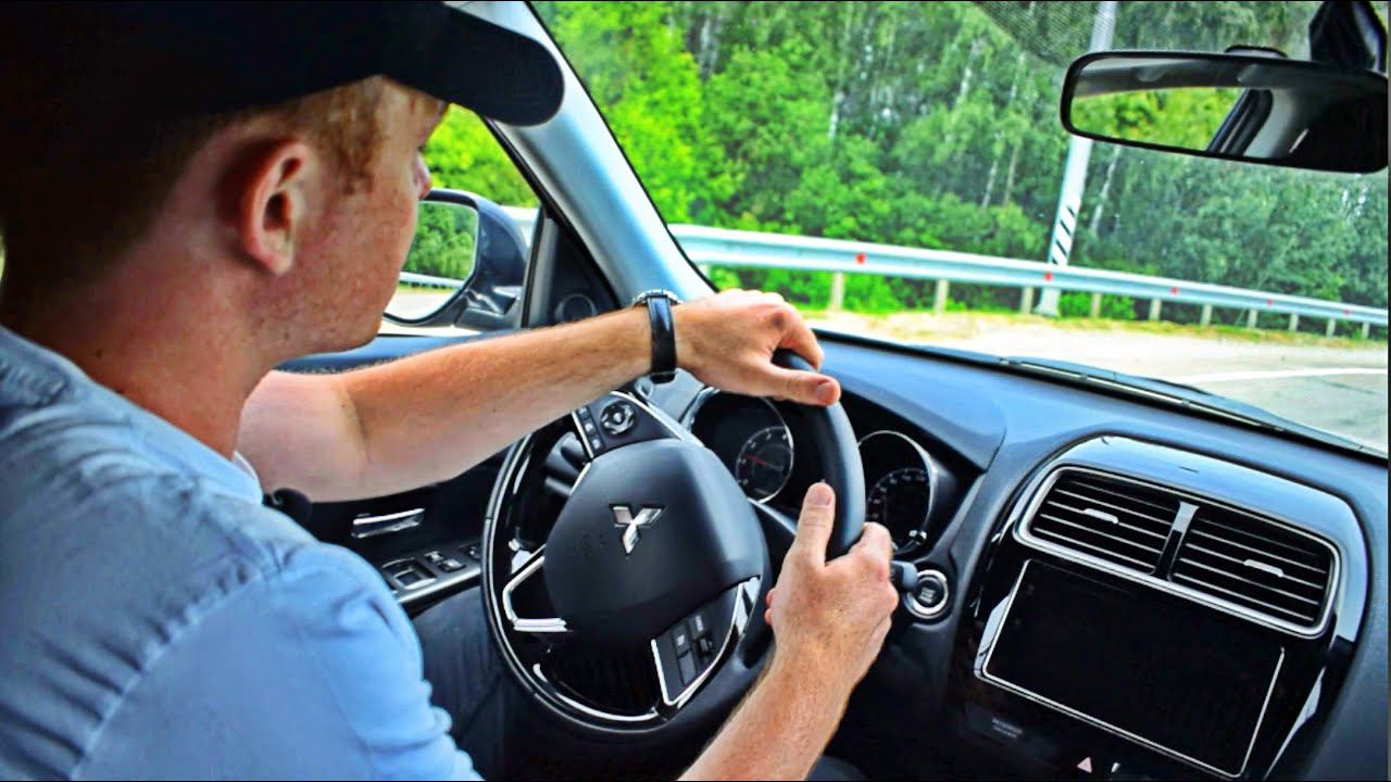 Как едет Mitsubishi ASX смотреть онлайн