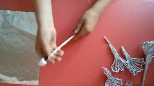 Красивый цветок из фольги. Как сделать.