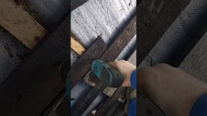 Дом из говна и палок. Делаем обрешетку крыши из досок от поддонов.