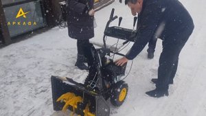 Предпродажная подготовка и проверка снегоуборщика CHAMPION ST661 в магазине "Аркада" (г.Октябрьский