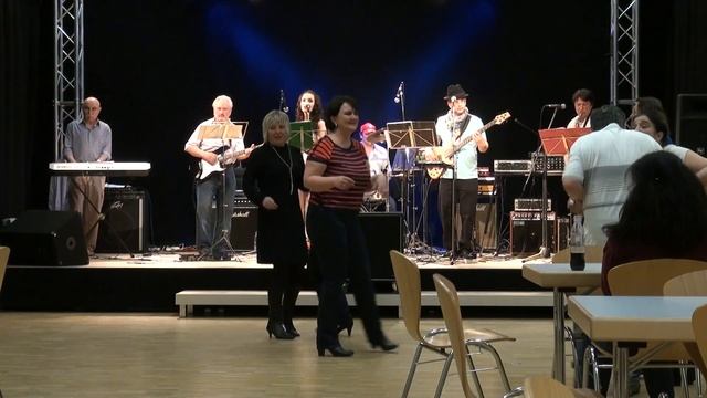 Группа Компромисс исполняет песню Одну женщину люблю смотреть онлайн