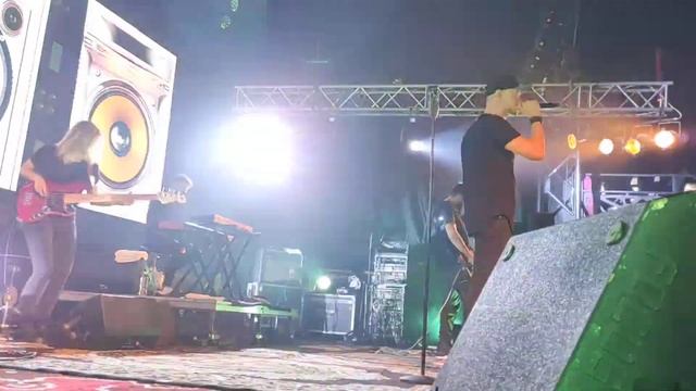 Бумбокс - Квіти в волоссі @Львів 22112019 смотреть онлайн