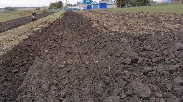 25 соток земли вспахал с мотоблоком Агро. смотреть онлайн