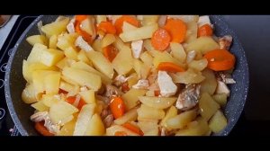 Цветная капуста с картошкой и курицей