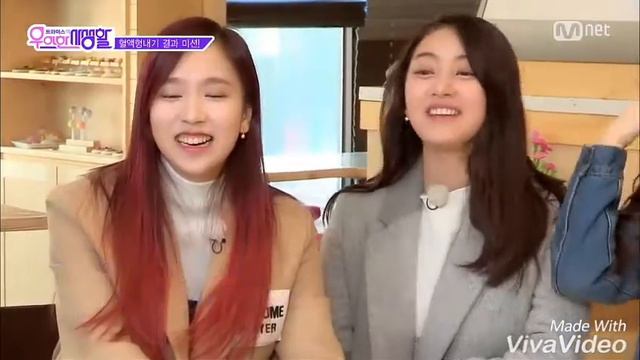 [Озвучка TWICE ] TWICE –издеваются над Саной и Момо. смотреть онлайн