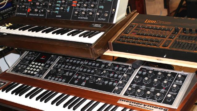 Minimoog Memorymoog LinnDrum 2