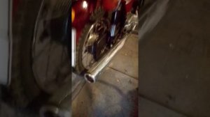 Работа мотоцикла ява 634 на холодную.