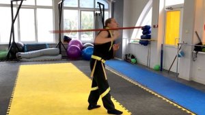 Комплекс упражнений с шестом № 5! Сложные вращения одной рукой.