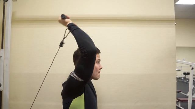 10.Разгибания рук из-за головы в кроссовере смотреть онлайн