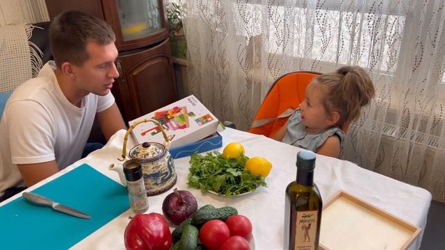 Паста Карбонара и греческий салат за 15 минут от Евы|Pasta carbonara and Greek salad in 15 minutes смотреть онлайн