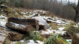 Как колоть камни кувалдой