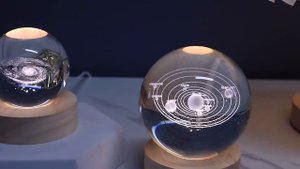 Лампа ночник светодиодная в виде луны, солнечной системы, 6*8 см, в ассортименте