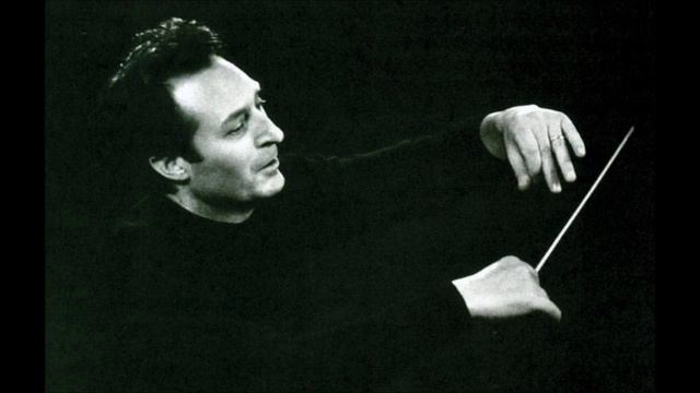 Tchaikovsky - Symphony n°2 - Philharmonia / Giulini смотреть онлайн