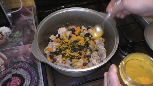 Вы готовите без добавления масла ? Решил приготовить рис с мясом без масла !) смотреть онлайн