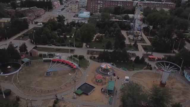 Аттракционы в парке Сальска смотреть онлайн