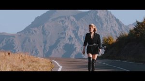 IRINA BRATIS - Вселенная