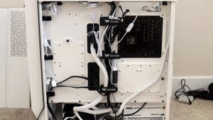 The Thermaltake Ceres 500 TG ARGB Snow is a high airflow case for big components - Review