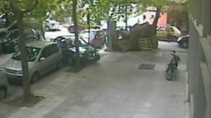 Осторожно за рулём женщина