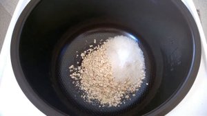 Молочная каша с овсяными хлопьями в мультиварке