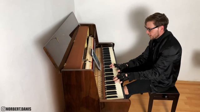 Norbert Danis | Queen - We Are the Champions (piano cover) смотреть онлайн
