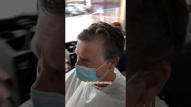 pixie haircut transformation ??#vivyanhermuz #shorts #hair #haircut #pixiehaircut #short смотреть онлайн