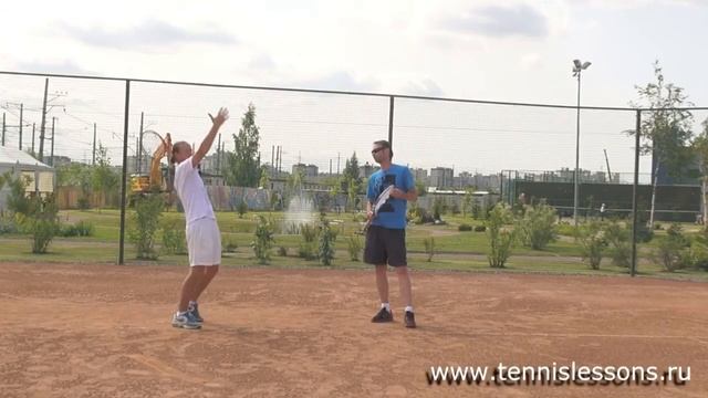 Теннис. Уроки А. Меринова и С. Подоляк. Ошибки при подаче. смотреть онлайн