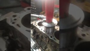 Установка гильзы в V-образный блок без азота и без снятия его со станка.